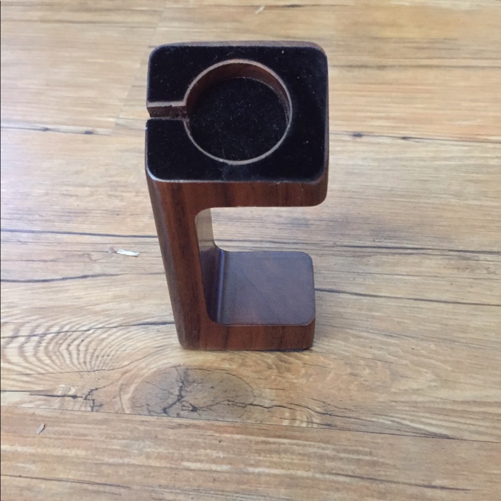 IWatch stand fits wood grain and plastic